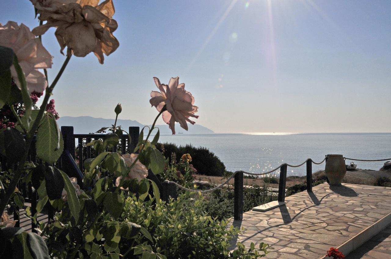 Akrotiri Hotel Platia Ammos Exterior photo