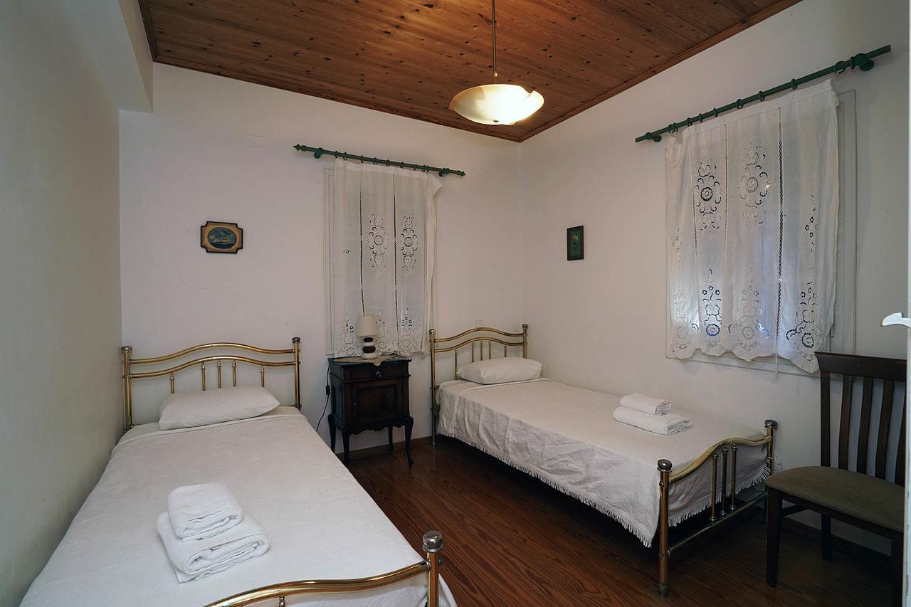 Akrotiri Hotel Platia Ammos Exterior photo
