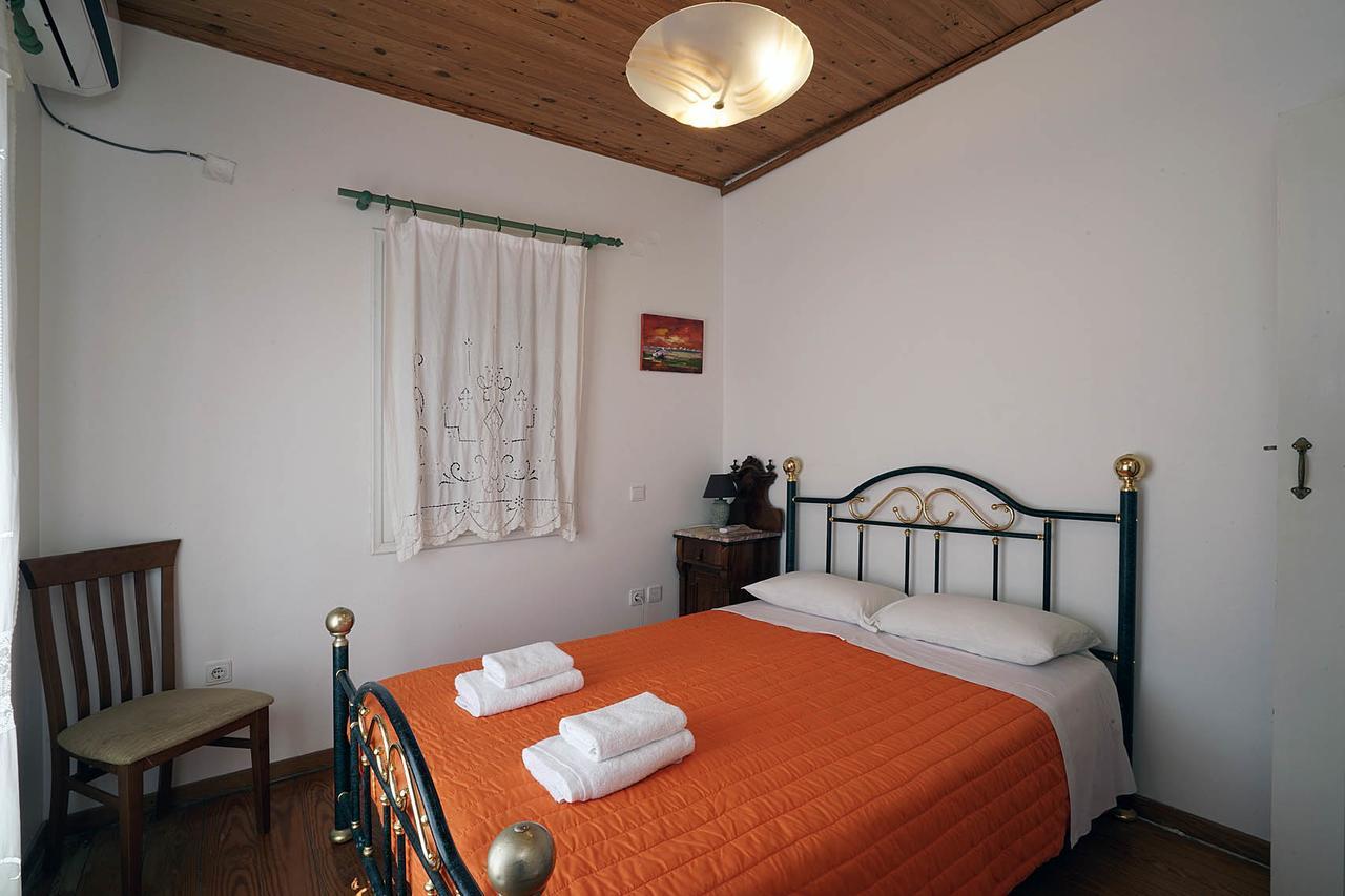 Akrotiri Hotel Platia Ammos Exterior photo