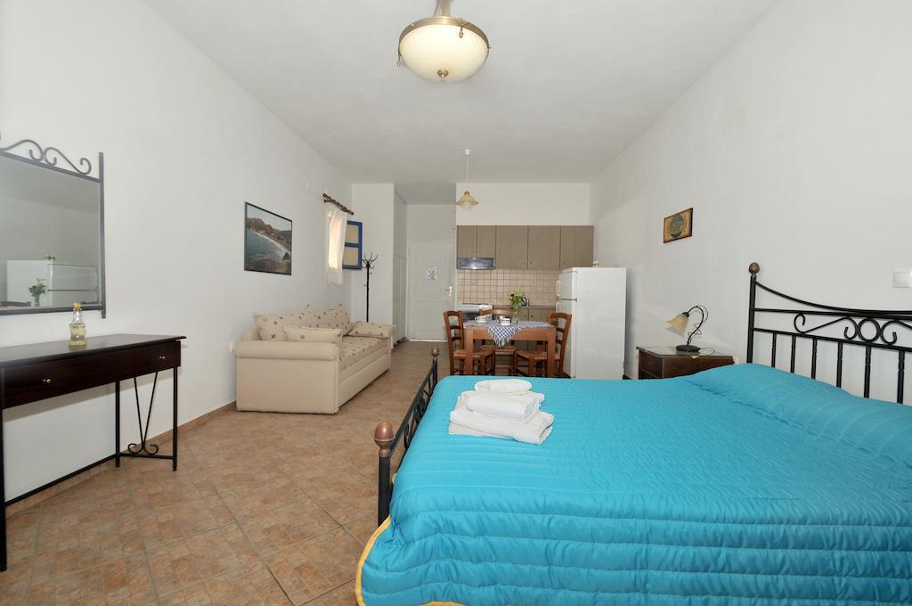 Akrotiri Hotel Platia Ammos Room photo